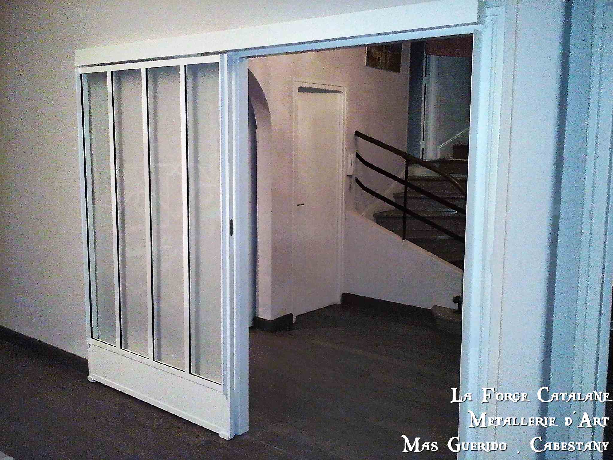 Ensemble verriere ouvrant et coulissante thermolaqué fer forge catalane cabestany (3).jpg